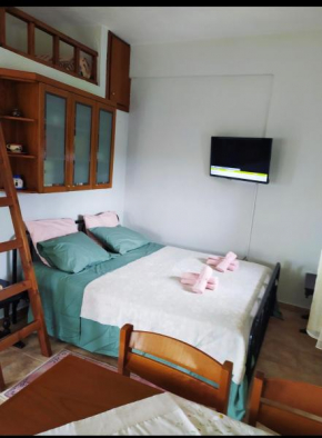 Chris & Mary Comfort Rooms (country house)